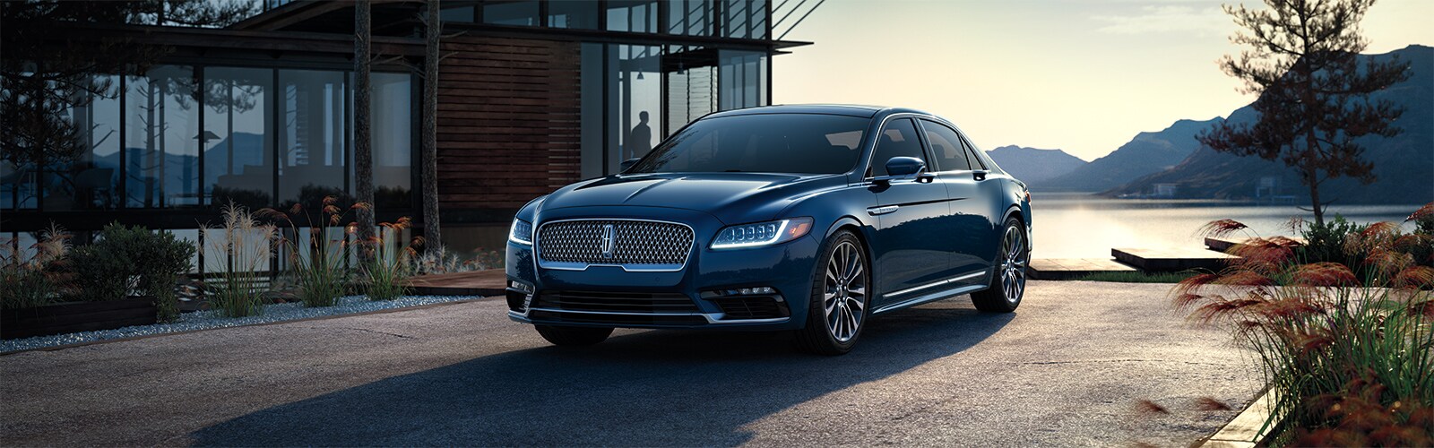 2017-Continental-Sedan_01.jpg