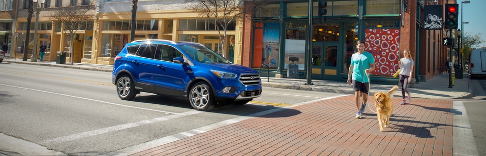 2018-Ford-Escape-Platinum-SUV-L01 (1).png