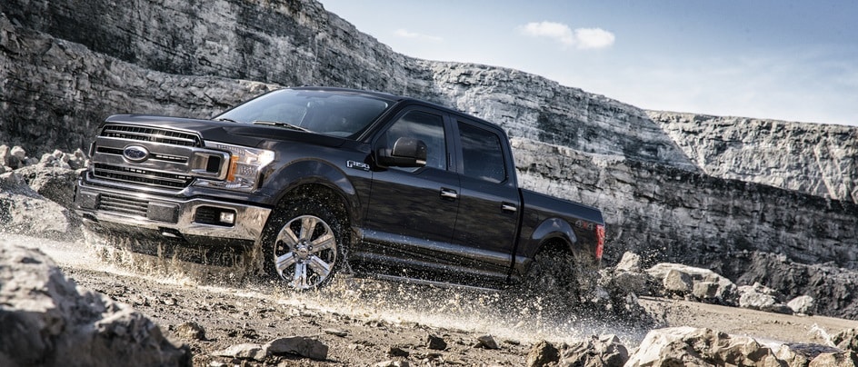 2018-Ford-F150-Lariat-CrewCab-Truck-L02.jpg