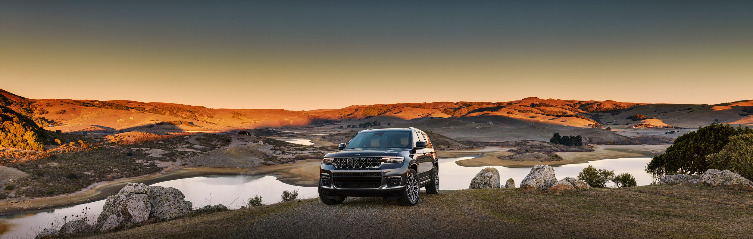 2021-Jeep-GrandCherokeeL-Summit-SUV
