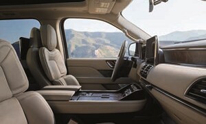 2018-Lincoln-Navigator-Interior.png