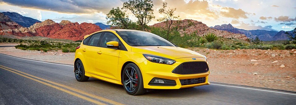2017-Ford-Focus-ST-Front.jpg