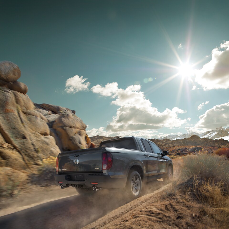 2022-Honda-Ridgeline-RTLE-Truck-L06.png