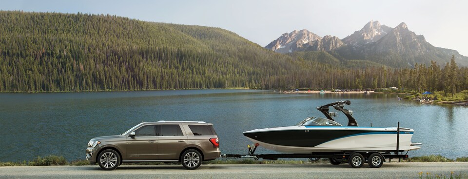 2021-Ford-Expedition-Platinum-SUV-L03.png