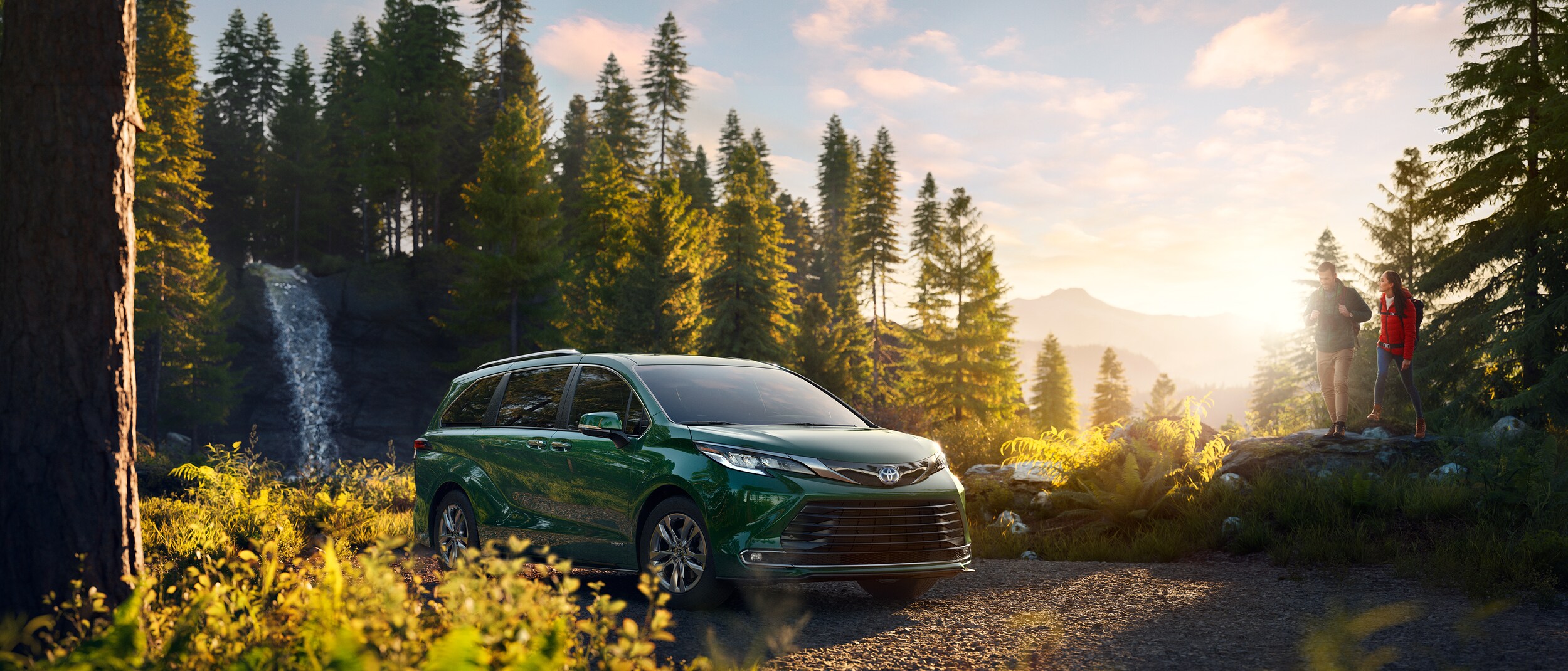 2021-Toyota-Sienna-Limited-Van-L02.png