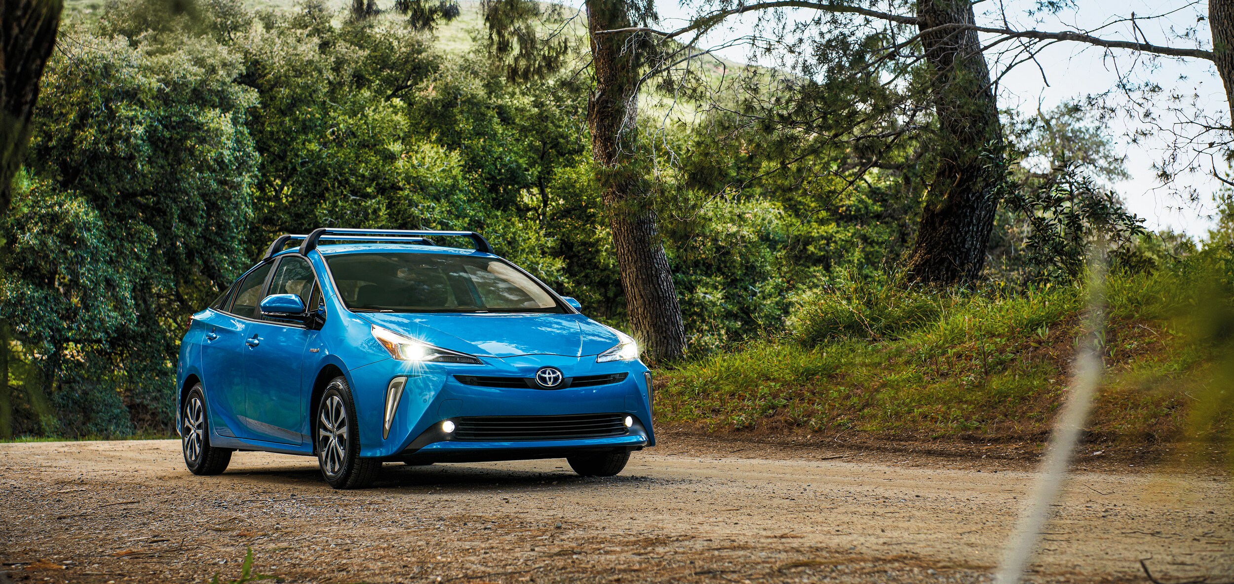 2021-Toyota-Prius-XLEAWDe-Hatchback-L01.png