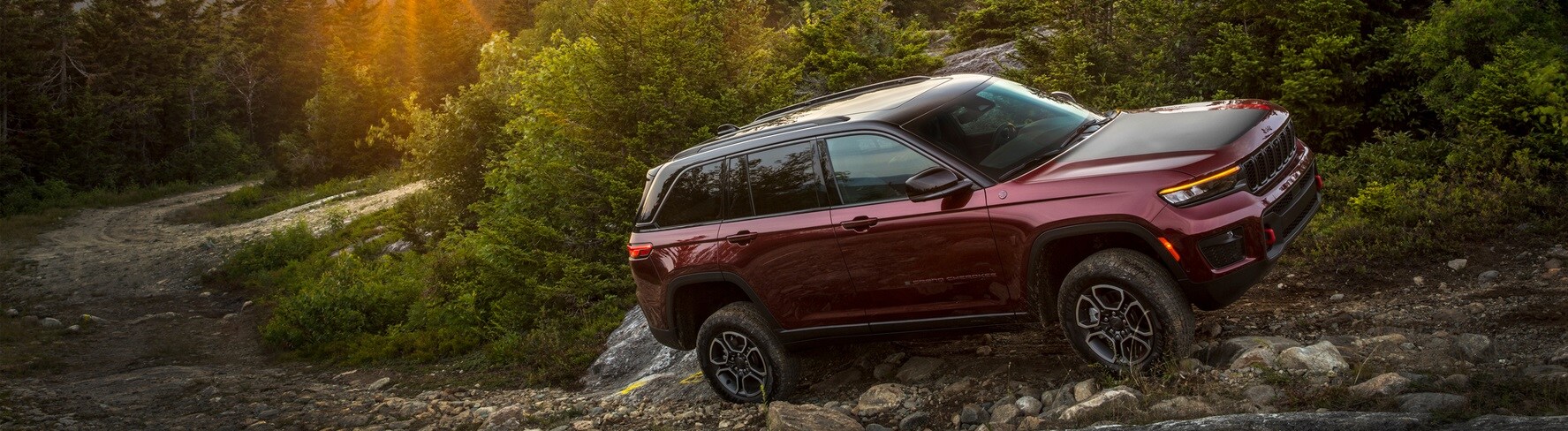 2022 Jeep Grand Cherokee L.jpg