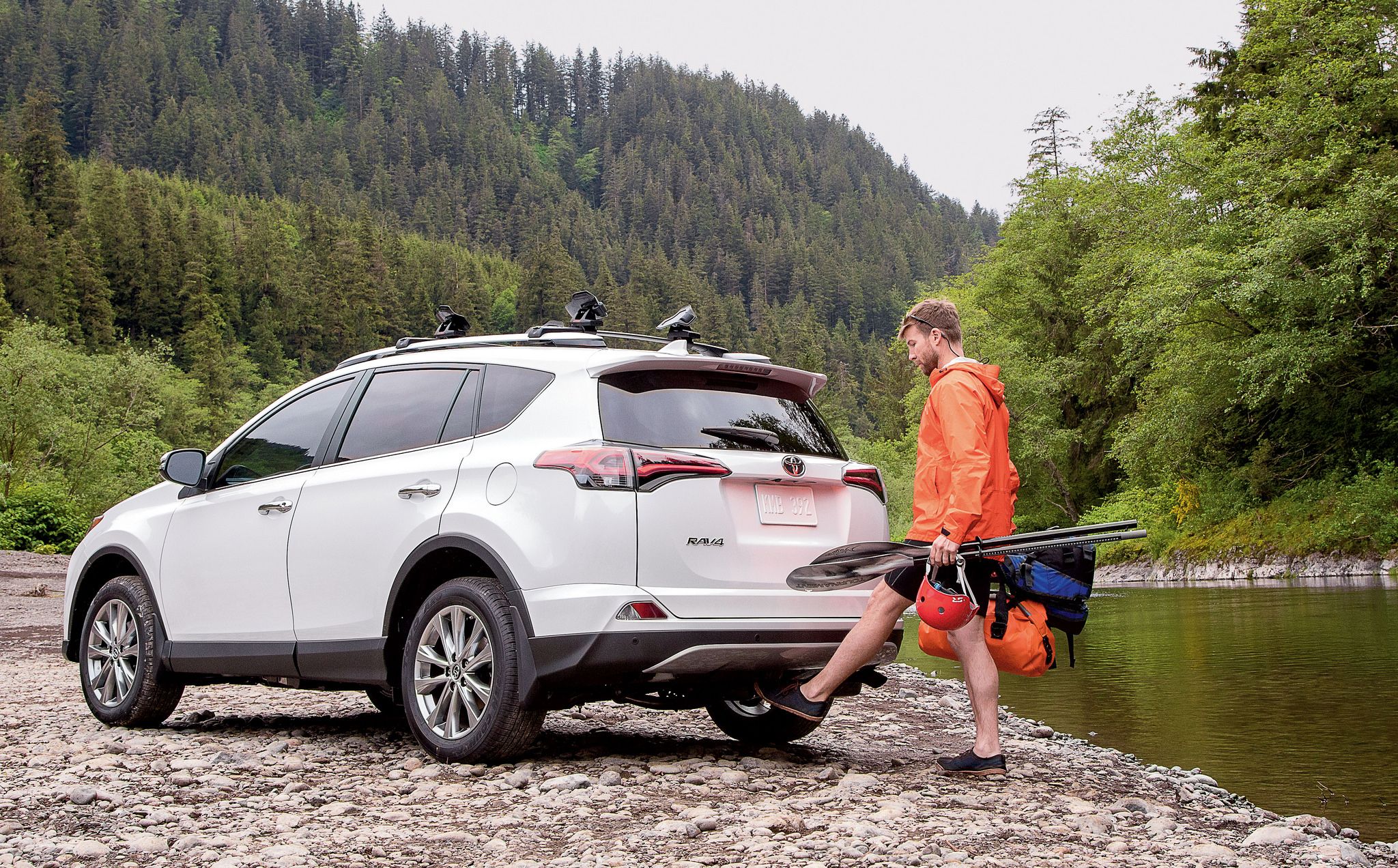 2018-Toyota-RAV4.jpg