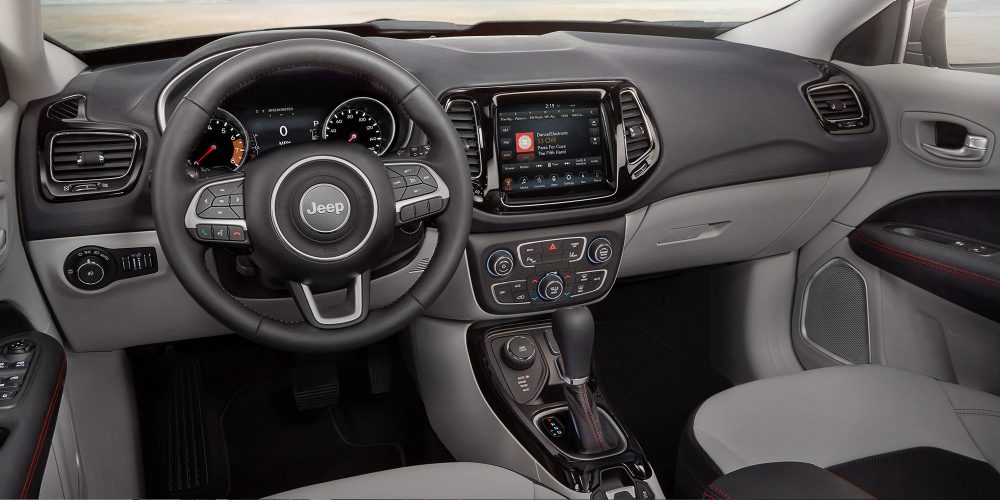 2018-Jeep-Compass-VLP-interior-skigray.jpg.image.1000.jpg