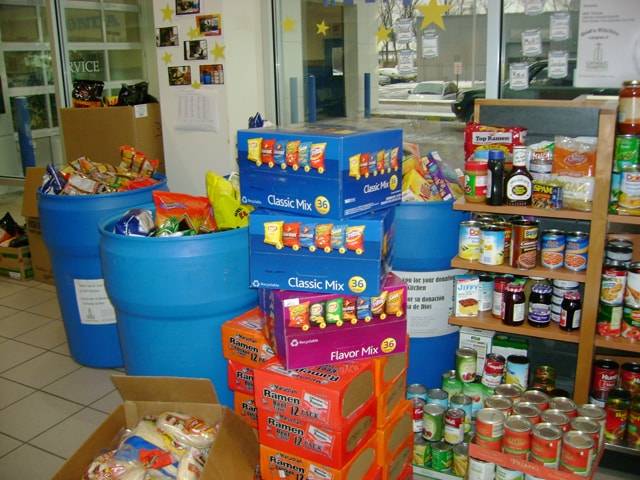 FOOD DRIVE 009.jpg