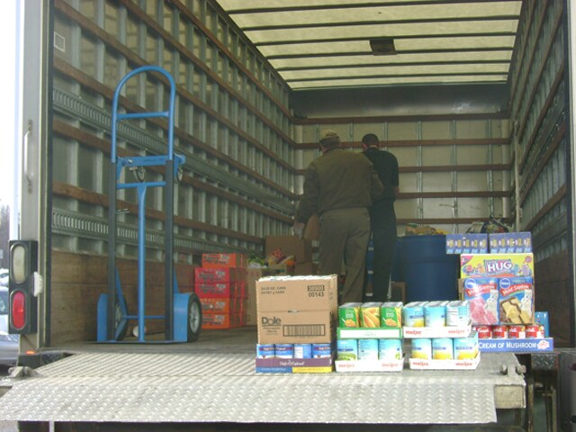 FOOD DRIVE 038.jpg