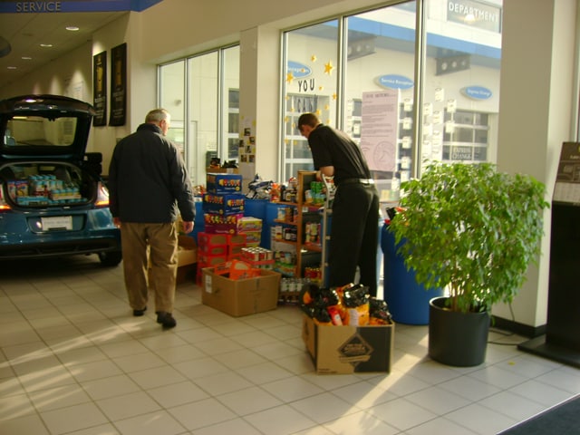 FOOD DRIVE 014.jpg