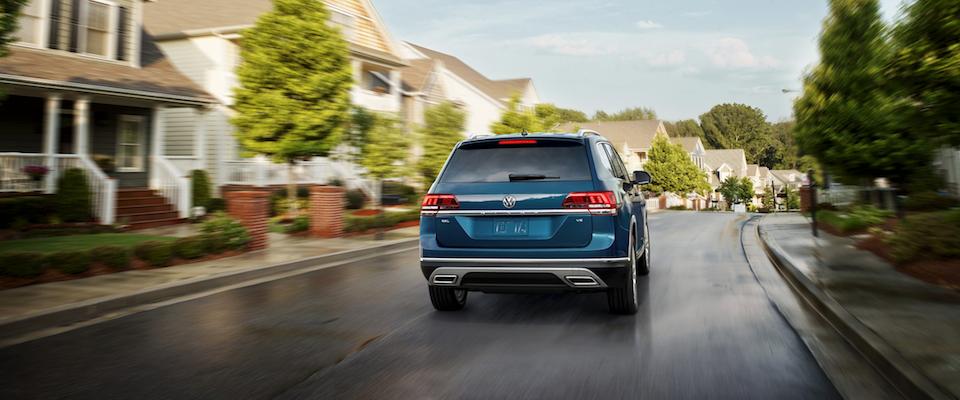 2019 Volkswagen Atlas A blue 2019 Volkswagen atlas driving through a suburb