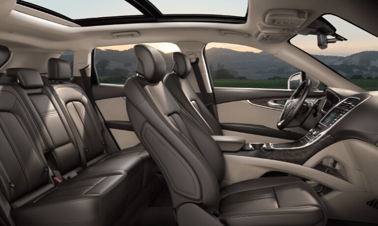 2020 Lincoln Nautilus interior