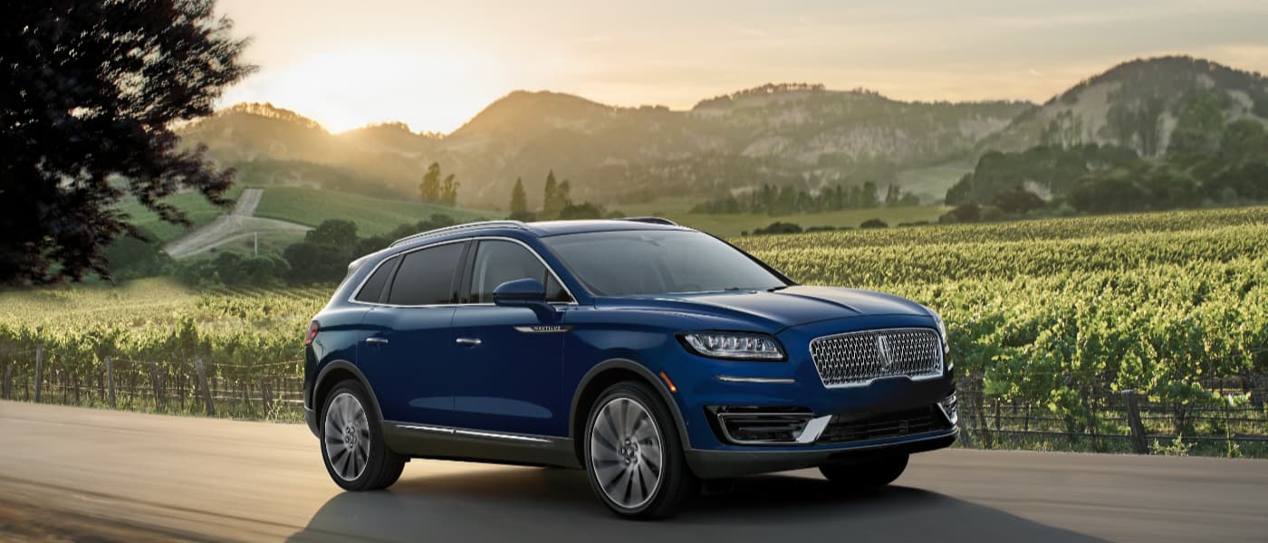 2020 Lincoln Nautilus in blue