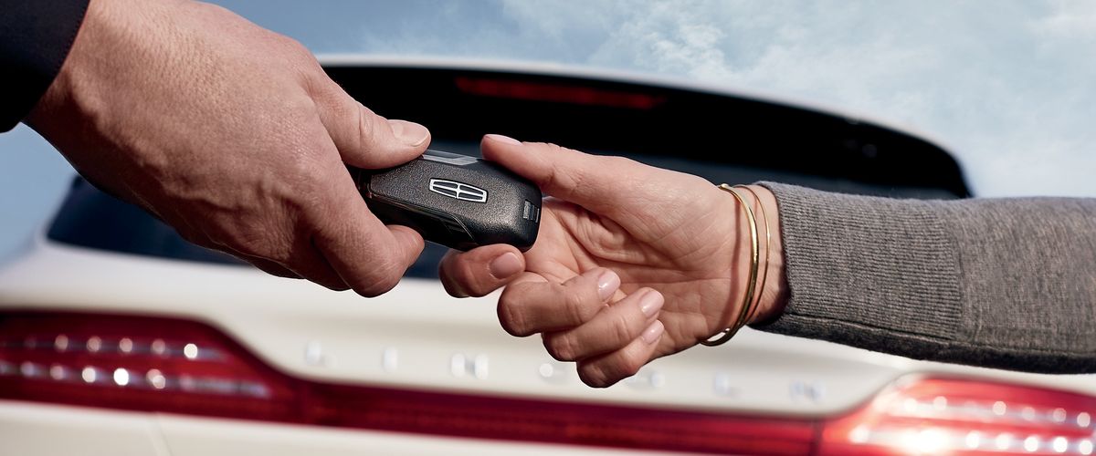 Buy or Lease a Lincoln in Toledo
