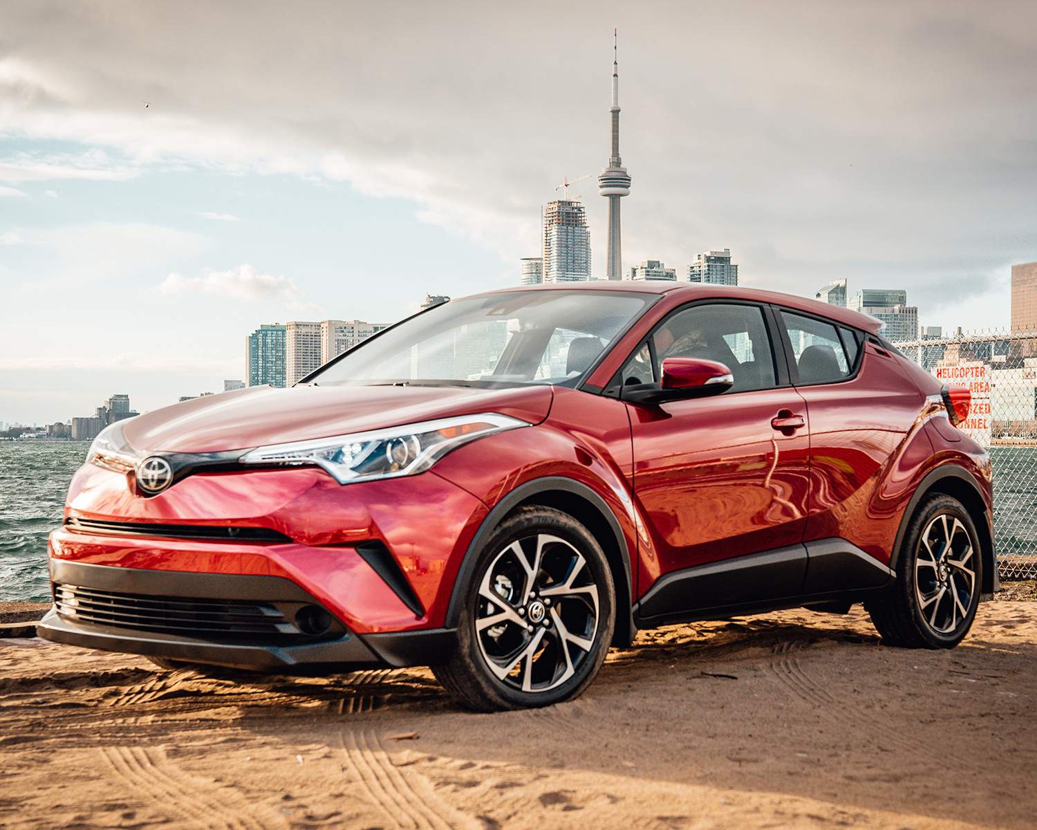toyota-2018-toyota-c-hr-exterior-ruby-flare-pearl-l.jpg
