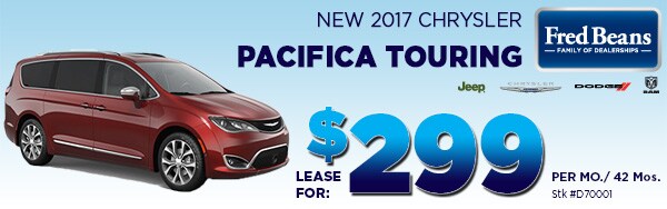 2017ChryslerPacificaTouring.jpg