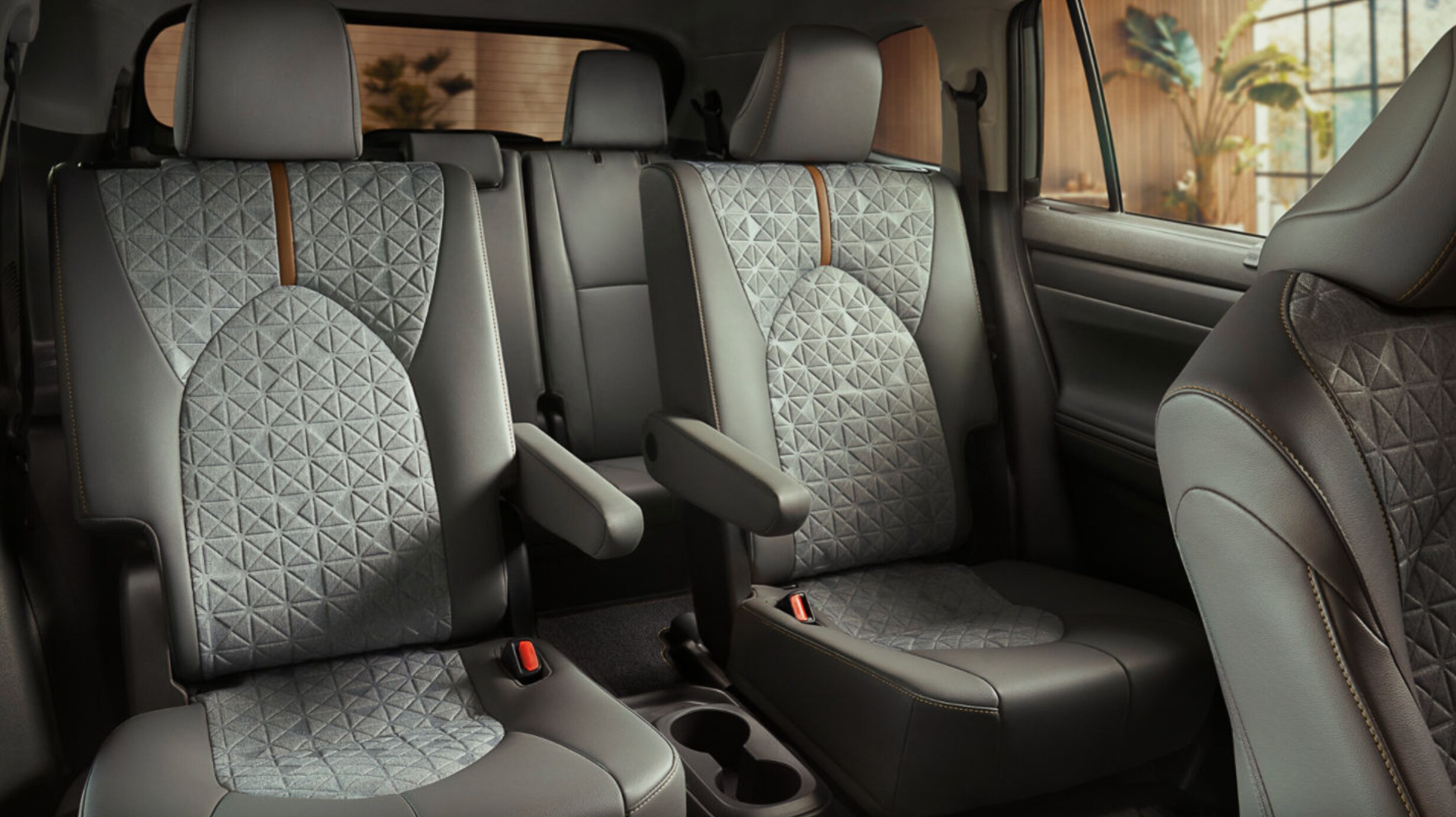 New 2023 Toyota Highlander Interior - Serving Conroe, TX