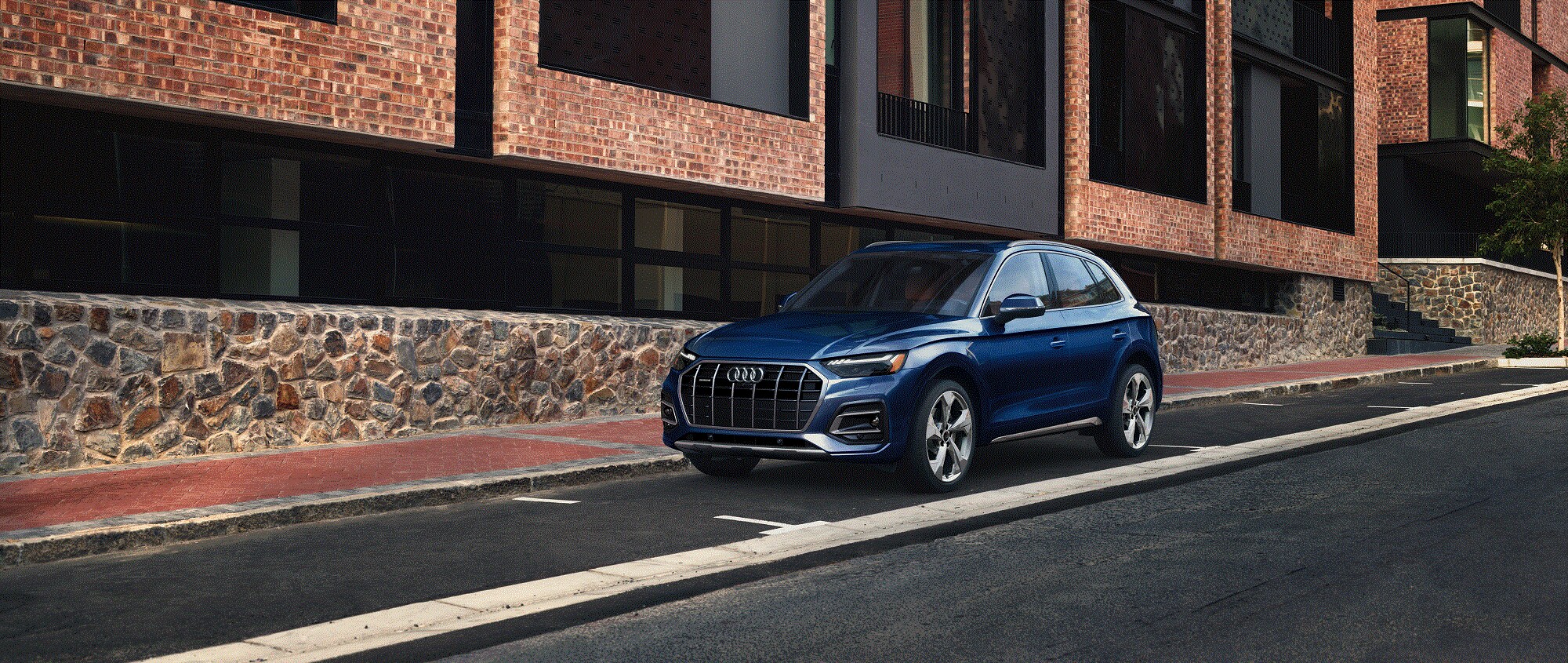 2021-Audi-Q5-Detroit.gif