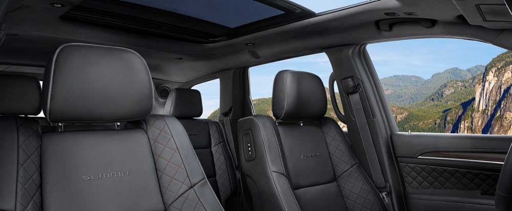 2021 Grand Cherokee Interior