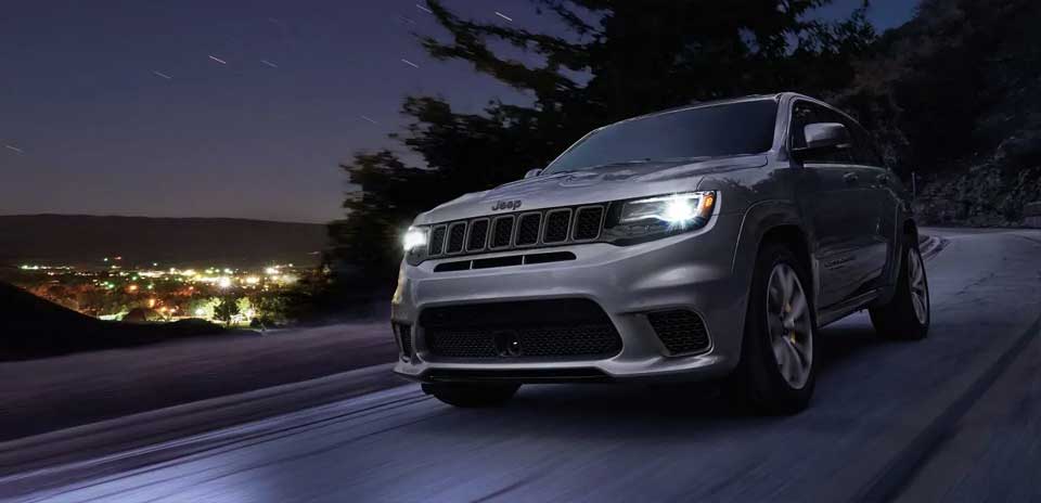 Jeep Grand Cherokee Trackhawk Night
