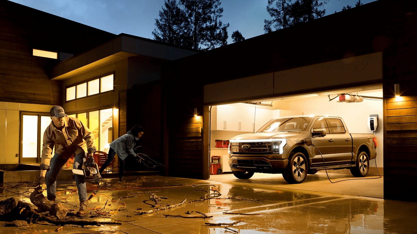 2022-ford-f150-lightning-charging.png