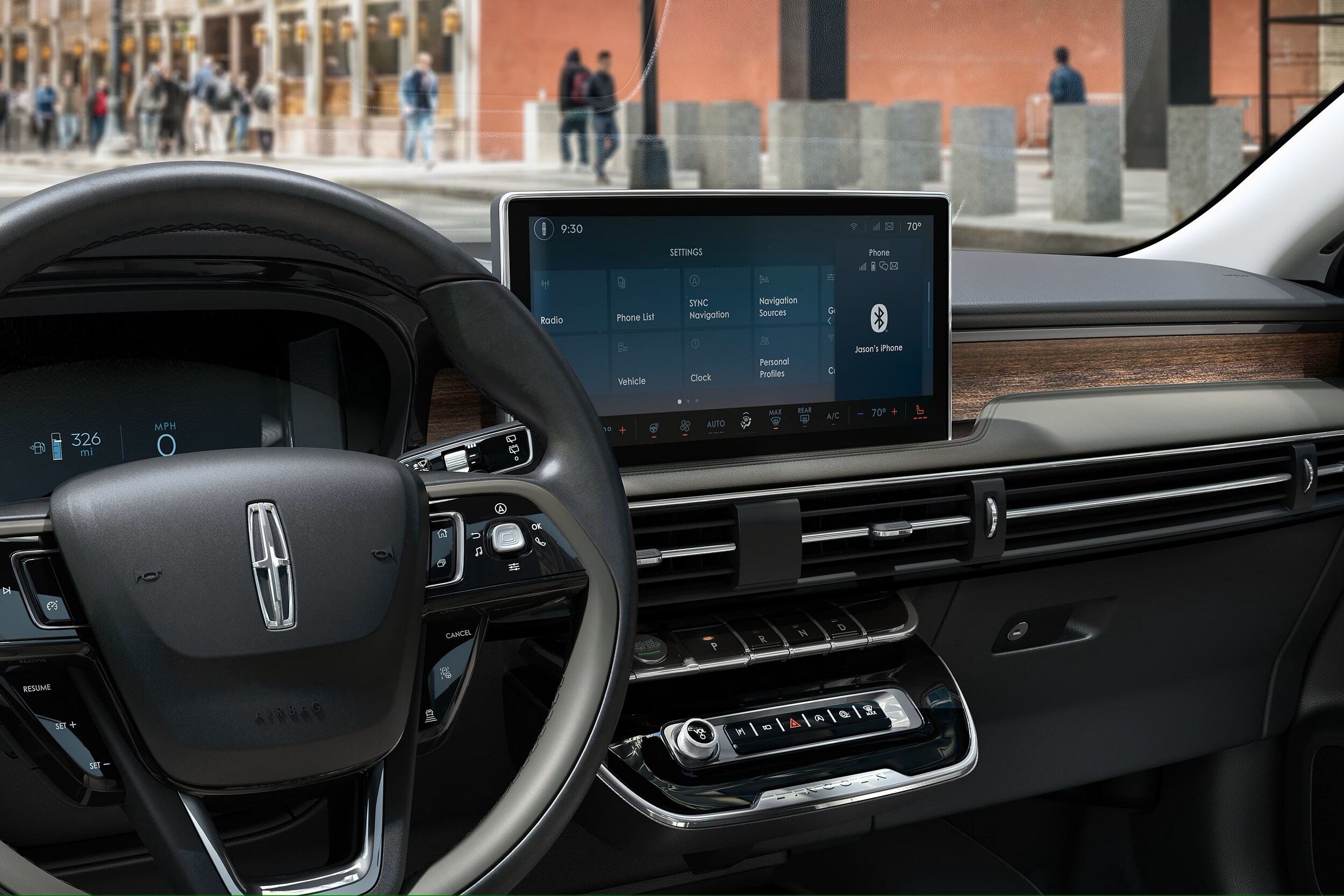 Innovative Infotainment and Connectivity Innovative Infotainment and Connectivity
