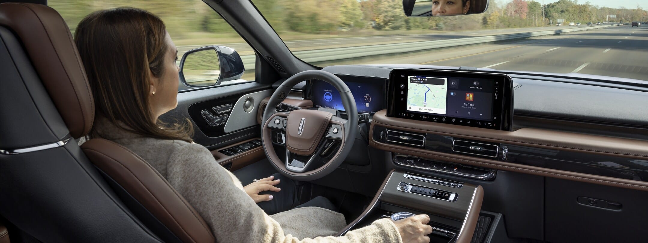 Illustration of the Lincoln Aviator's safety features.