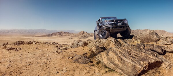 2021-Ford-Bronco-Wildtrak-2Door-SUV-L01.jpg