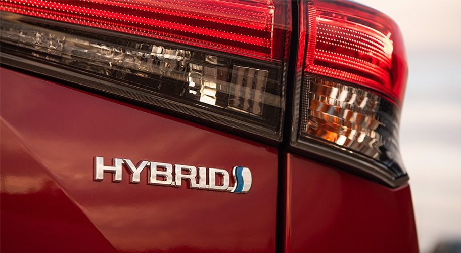 Toyota Highlander Hybrid in Calgary
