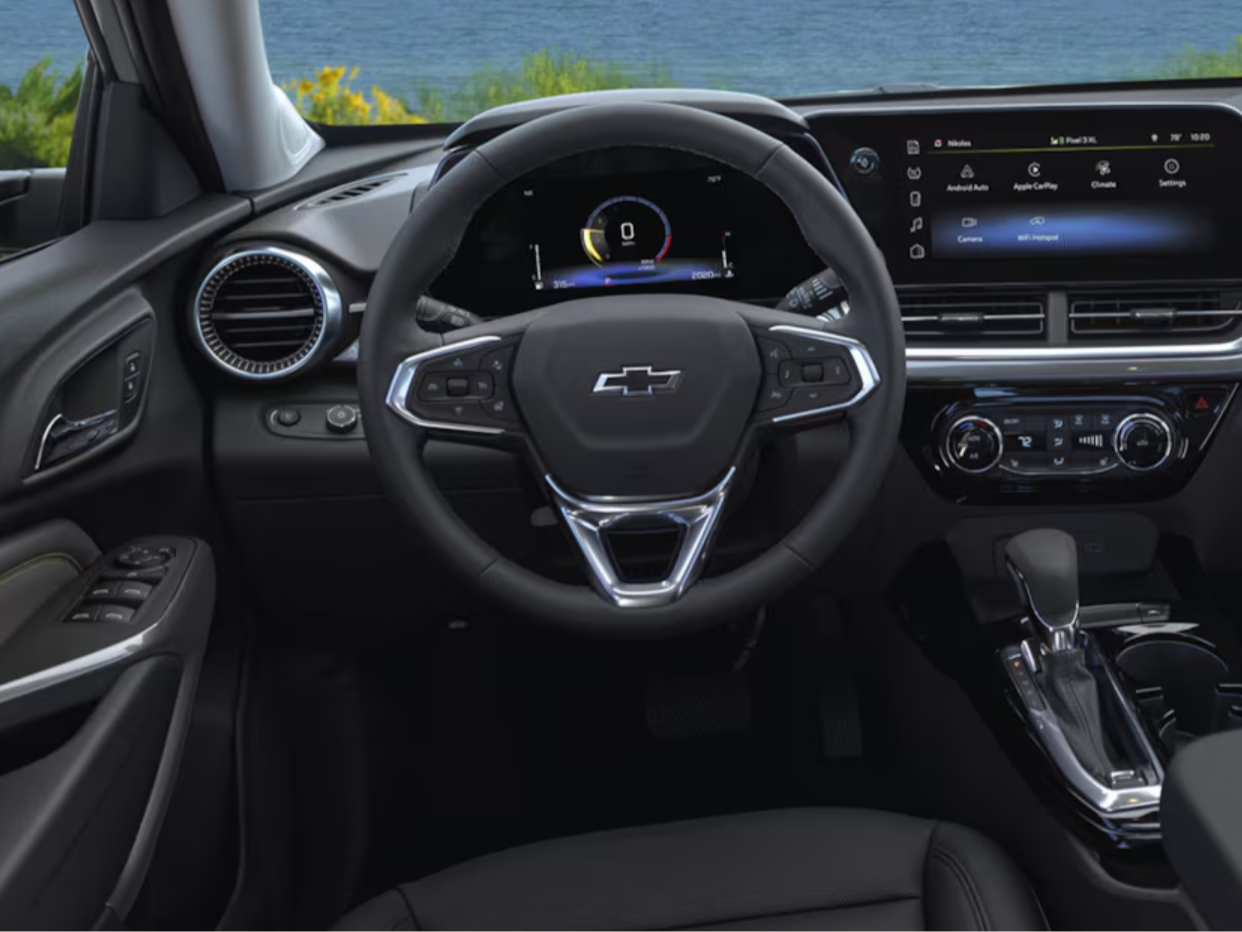 2025%20Chevy%20Trax%20Steering%20Wheel%20.png