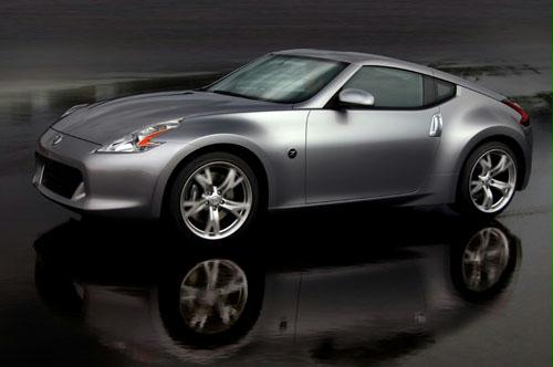 2012-Nissan-370Z-Coupe-016