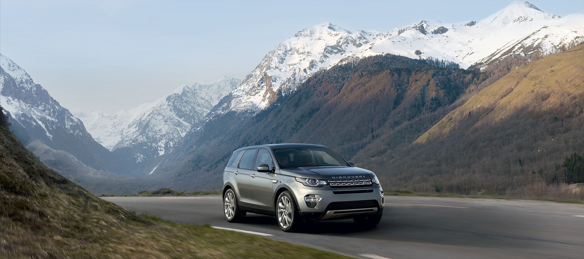 039.-18MY-Discovery-Sport-HSE-Luxury-(1).jpg