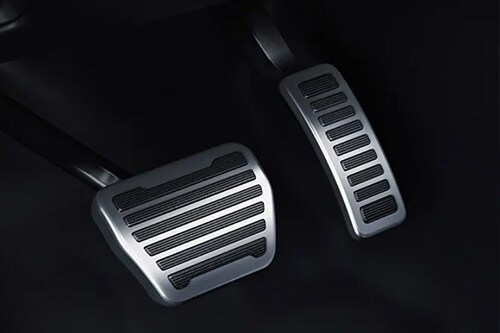 Bright-Medal-Pedals.jpg