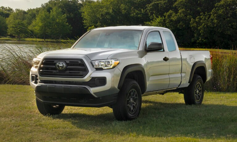 19Toyota-Tacoma-ExteriorByPond-5x3.jpg