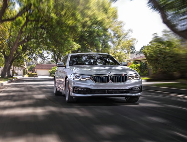 2019-BMW-530i-Sedan