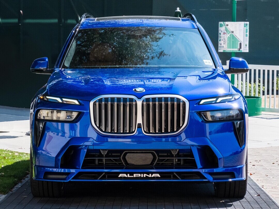 2025_BMW_X7_Luxury_SUV