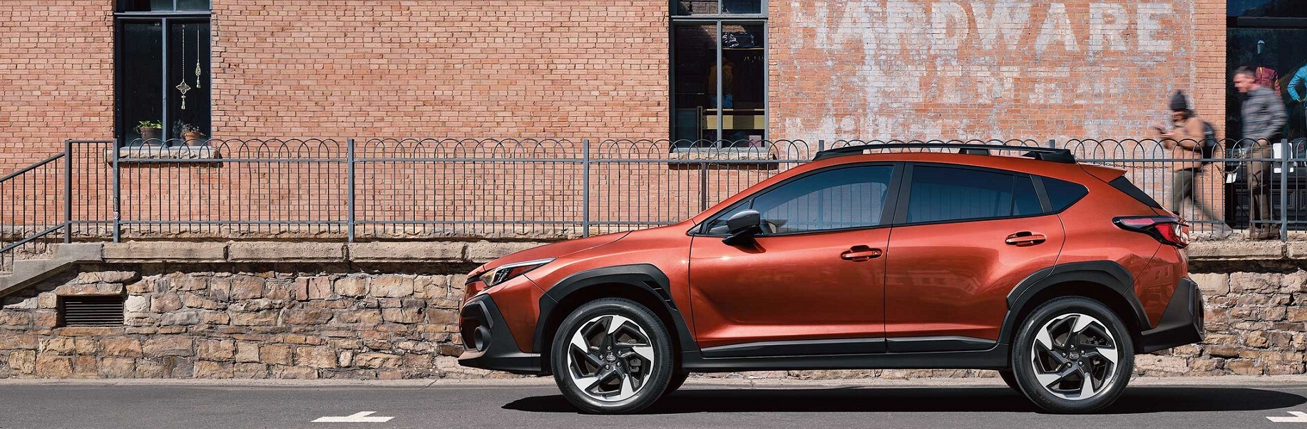 2024-Subaru-Crosstrek-Limited-Hatchback-L01b.jpg