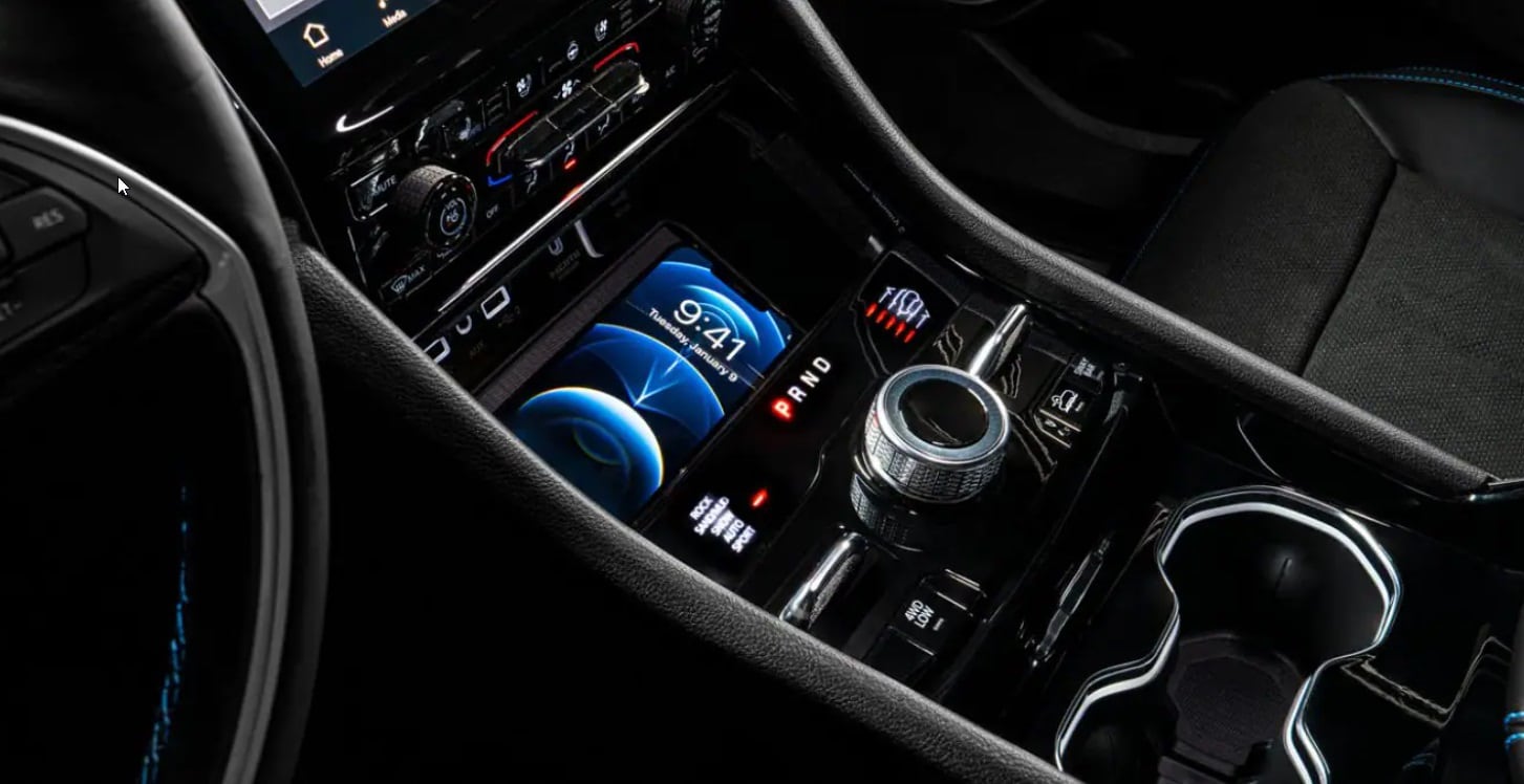 2022 Jeep Grand Cherokee Interior.jpg