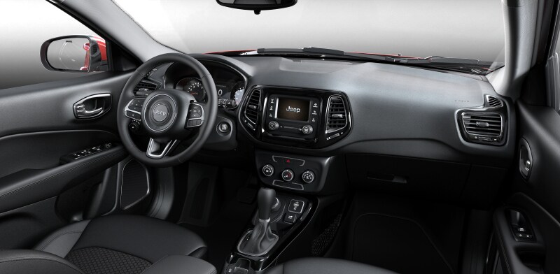CHRY_JMP18US4_005 Interior Front Dash