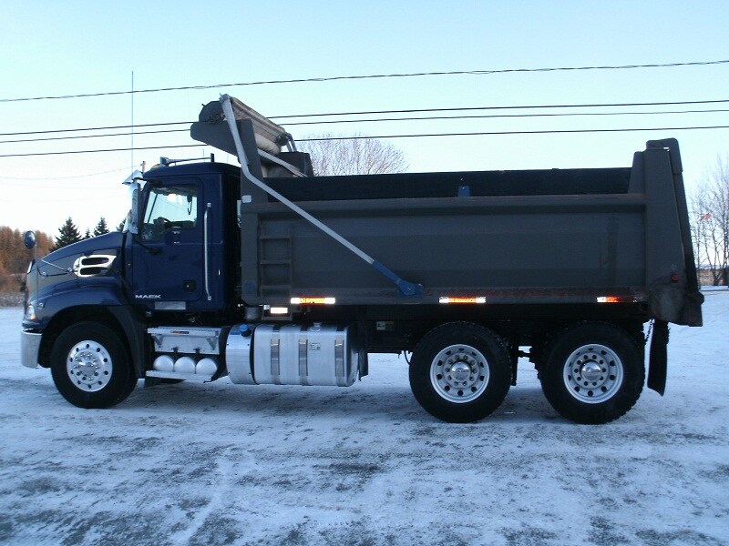 MACK CXU613