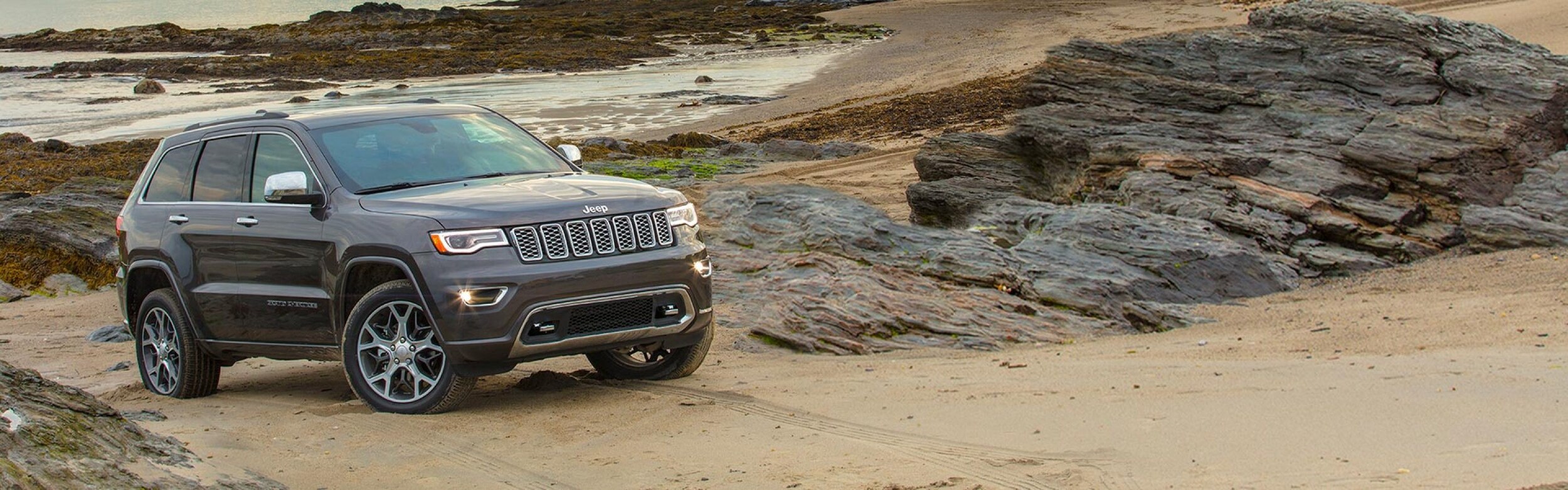 2020-Grand-Cherokee-VLP-June-Incentive-Desktop.jpg.image.2880.jpg