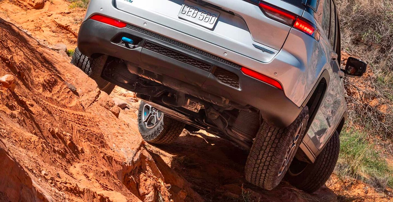 grand-cherokee-4xe-garden-city-long-island-2.png