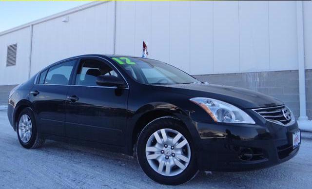 12 Altima.jpg