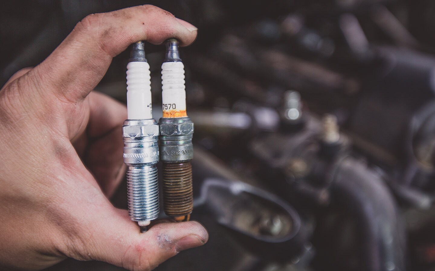 changing-a-spark-plug-2.jpg