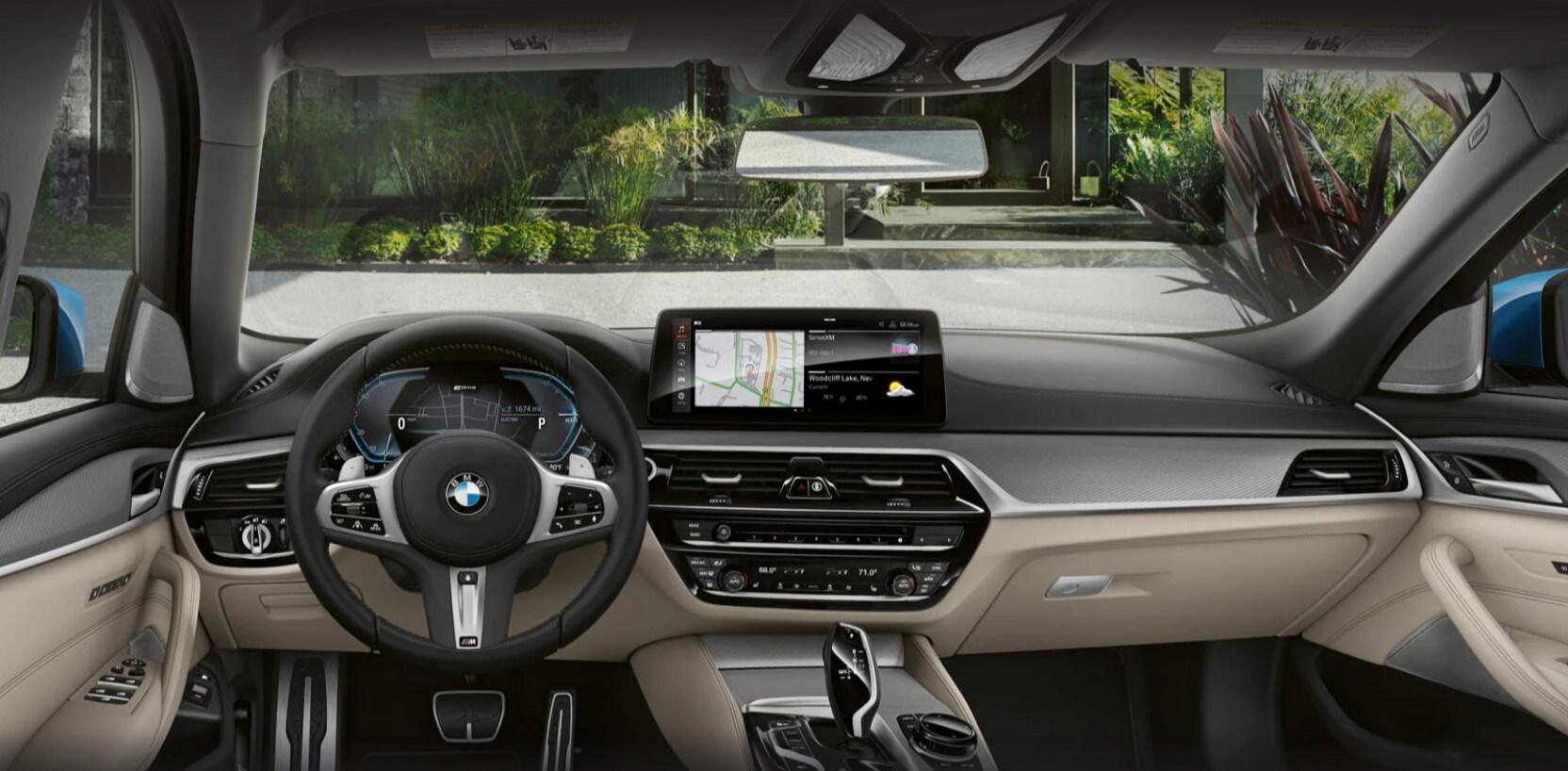 2021 BMW 5 inside.jpg