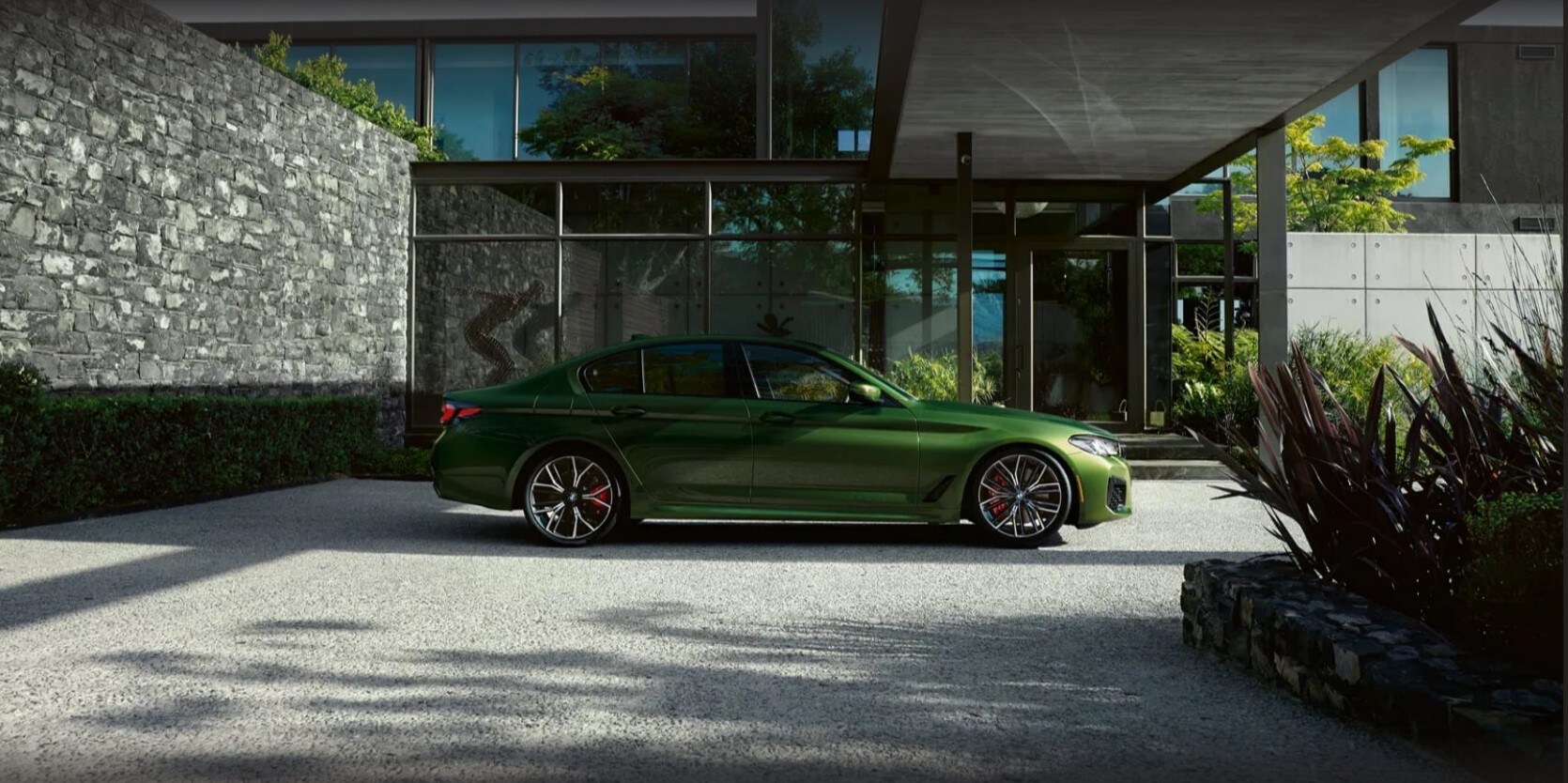 2021 bmw 5 outside.jpg