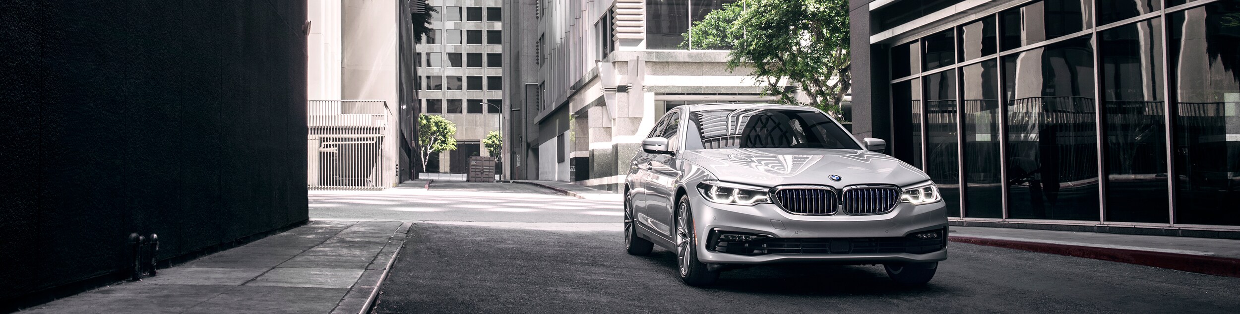 2019 BMW 5 Series Exterior Silver.jpeg