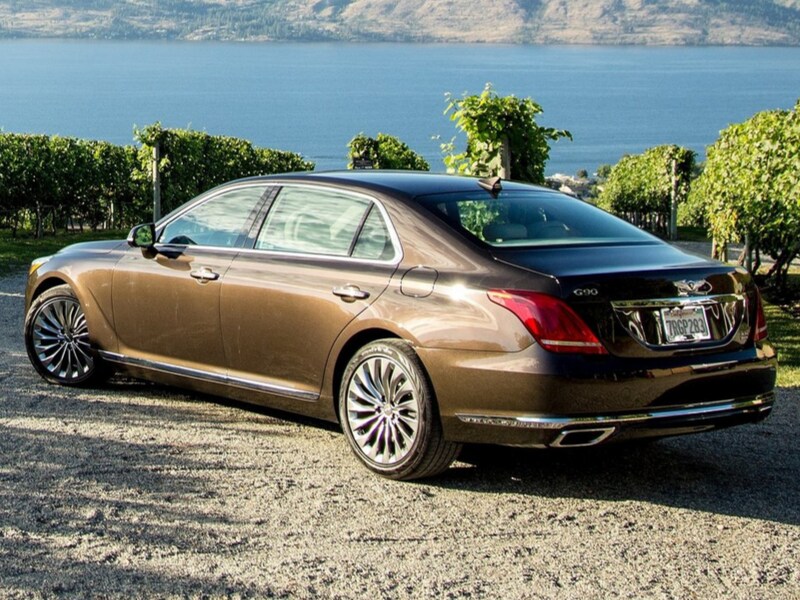 2019 Genesis G90 rear exterior design look vineyard